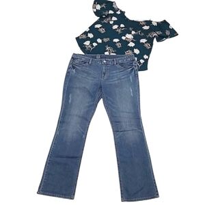 Mossimo Curvy Bootcut Jeans High Waist Rise Distressed Worn Mid Washed Tall Long